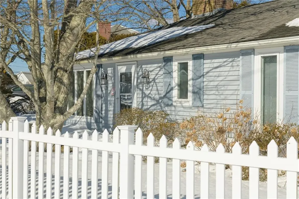 7 Conch Road Narragansett RI 02882