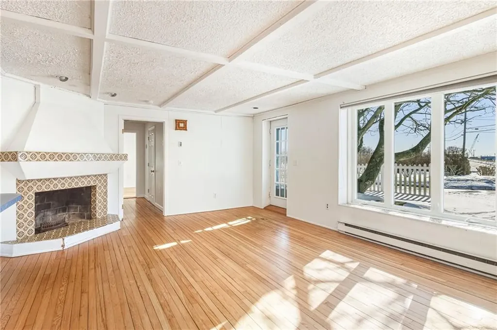 7 Conch Road Narragansett RI 02882