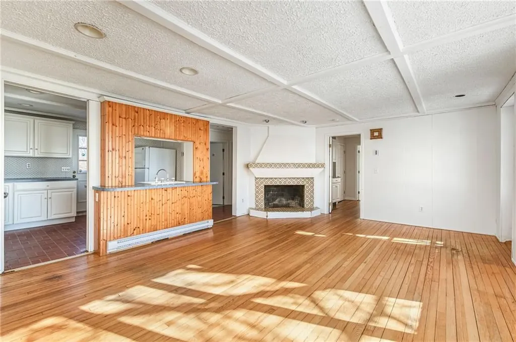 7 Conch Road Narragansett RI 02882