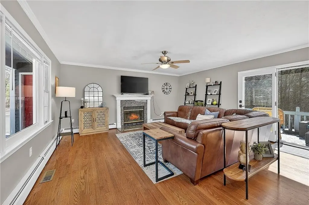 1340 Hope Road Cranston RI 02831