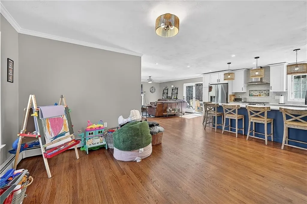 1340 Hope Road Cranston RI 02831