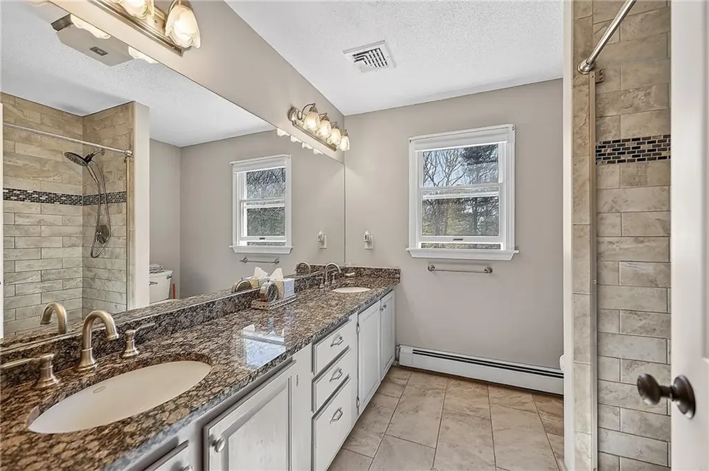 1340 Hope Road Cranston RI 02831