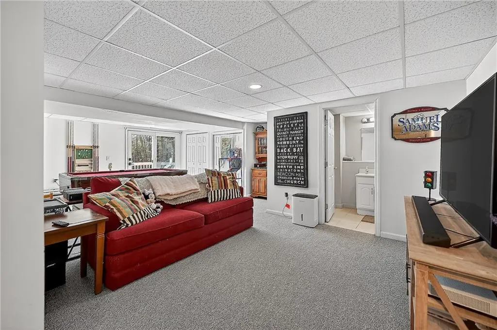 1340 Hope Road Cranston RI 02831