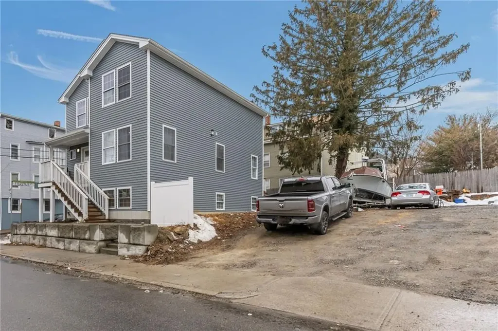 317 Amherst Street Providence RI 02909