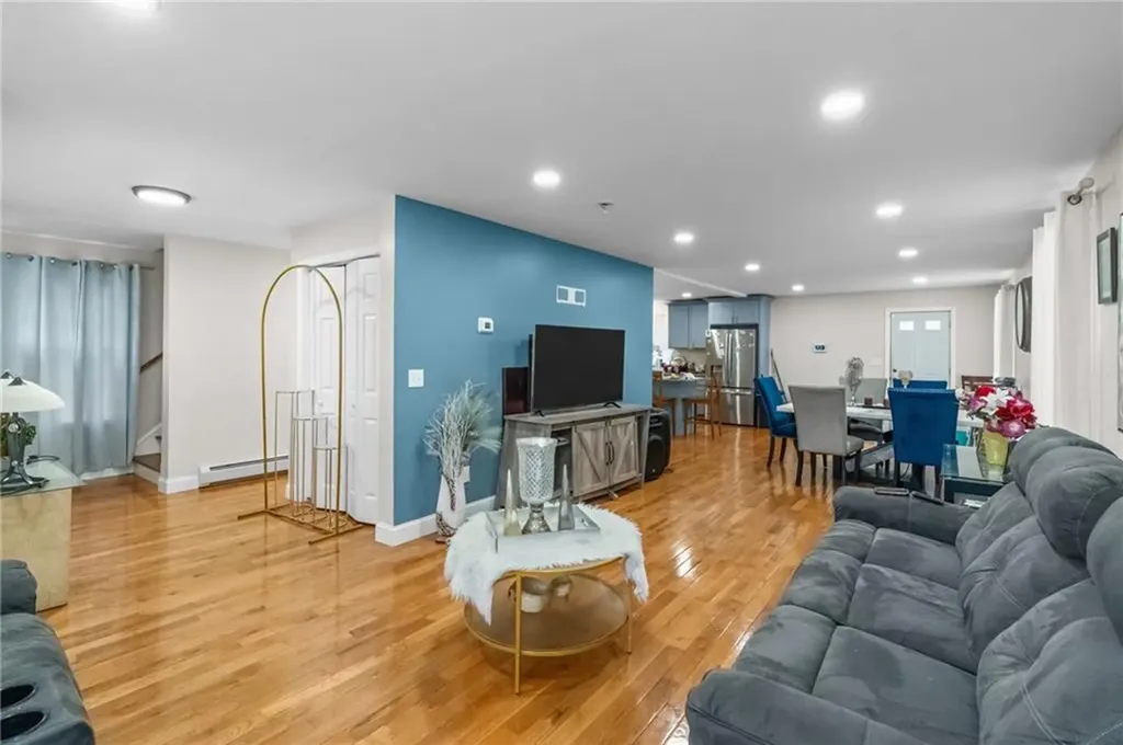 317 Amherst Street Providence RI 02909