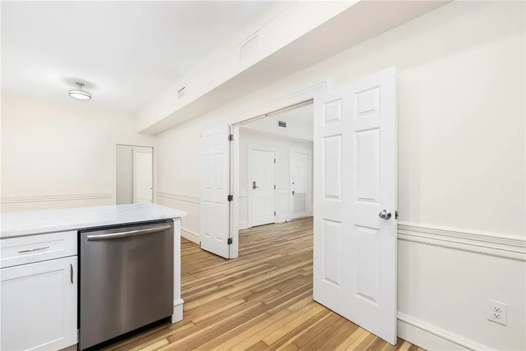 54 Sutton Street Providence RI 02903