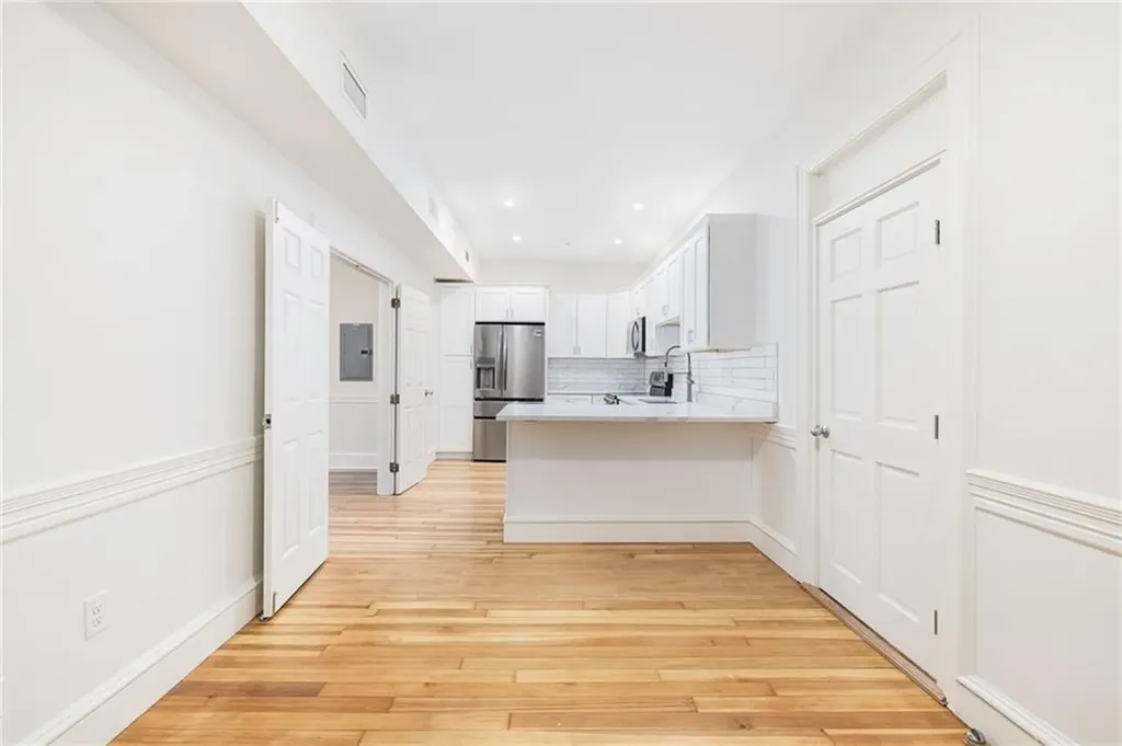 54 Sutton Street Providence RI 02903