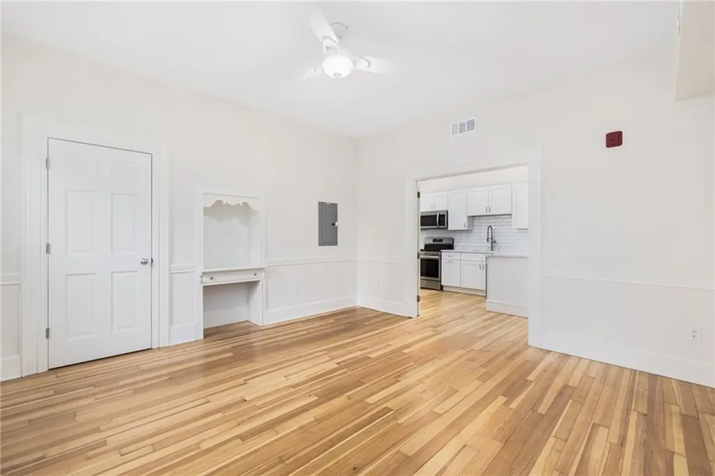 54 Sutton Street Providence RI 02903