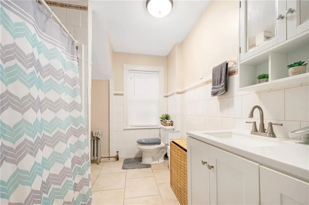 286 California Avenue Providence RI 02905