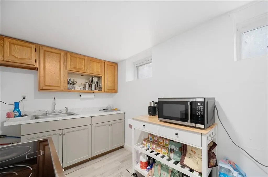 286 California Avenue Providence RI 02905