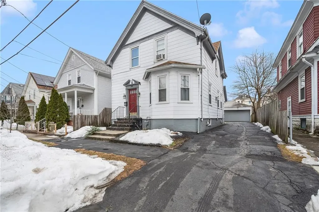 286 California Avenue Providence RI 02905