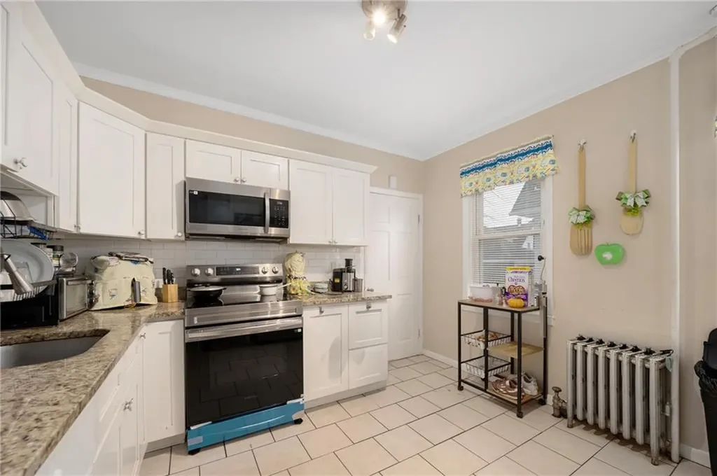 286 California Avenue Providence RI 02905