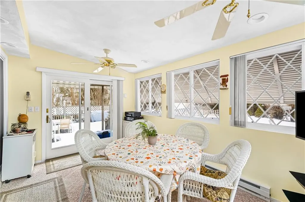 21 Hampton Avenue Warwick RI 02889