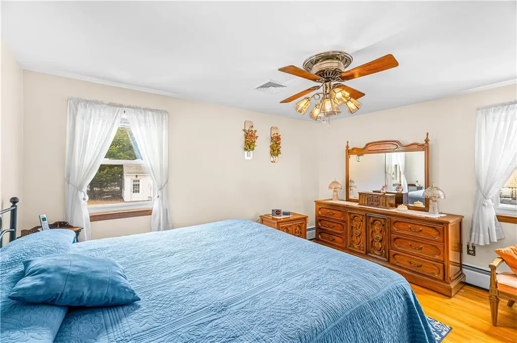 21 Hampton Avenue Warwick RI 02889