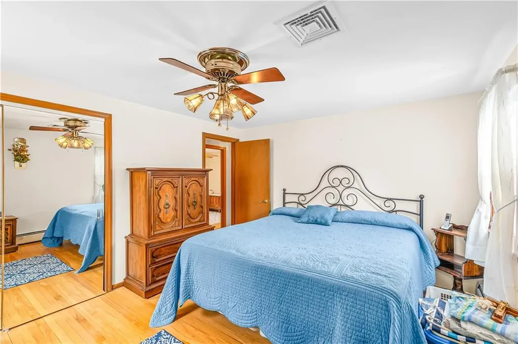 21 Hampton Avenue Warwick RI 02889