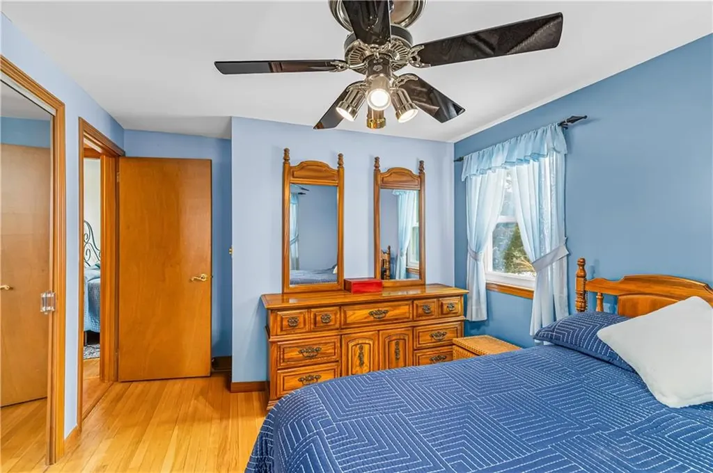 21 Hampton Avenue Warwick RI 02889