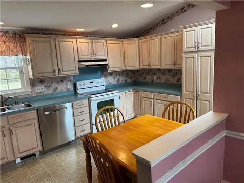 20 Hill Top Drive Cranston RI 02920