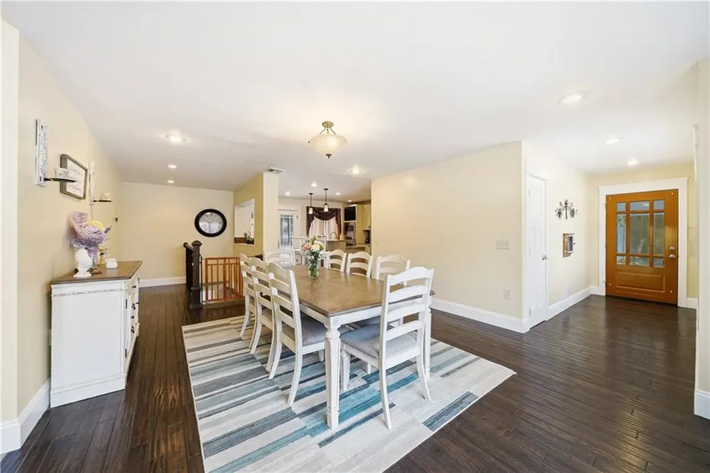 6 New Clark Road Cumberland RI 02864