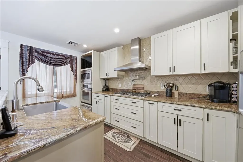 6 New Clark Road Cumberland RI 02864