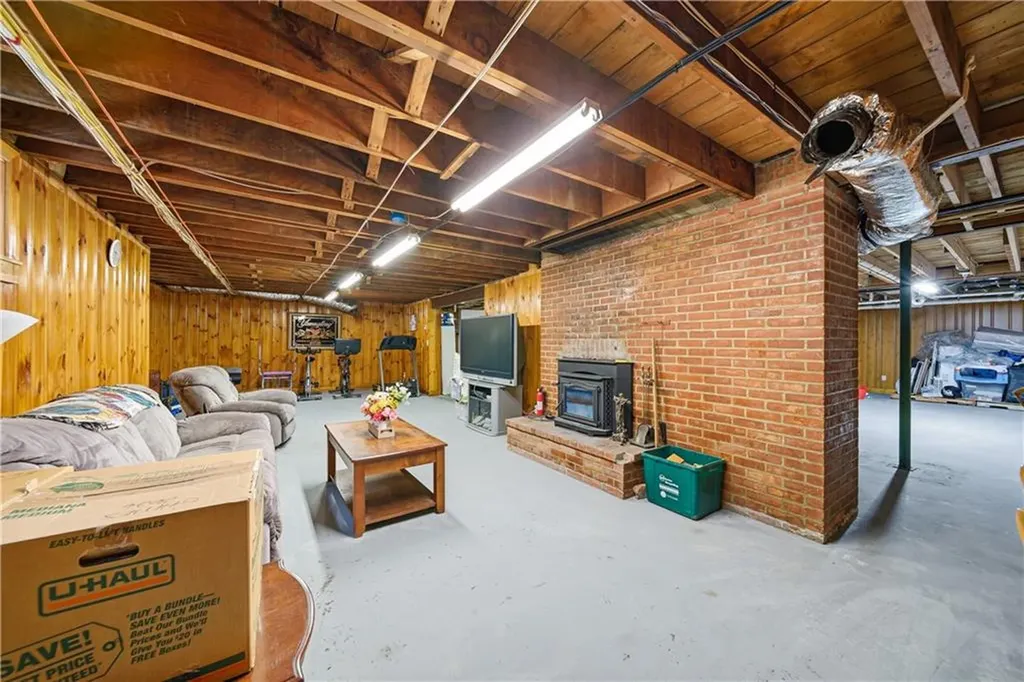 6 New Clark Road Cumberland RI 02864