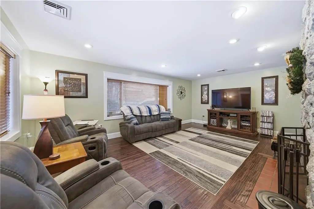 6 New Clark Road Cumberland RI 02864