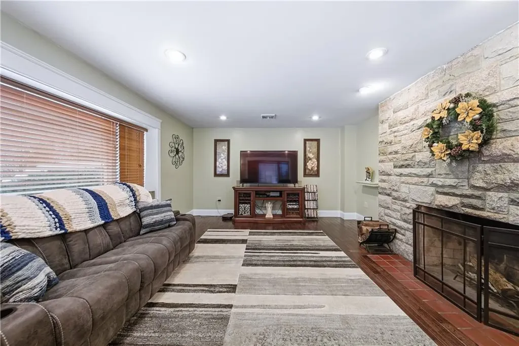 6 New Clark Road Cumberland RI 02864