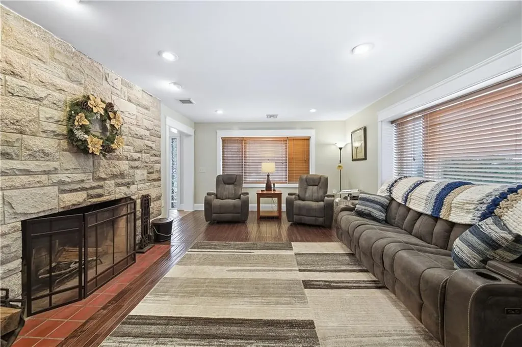 6 New Clark Road Cumberland RI 02864