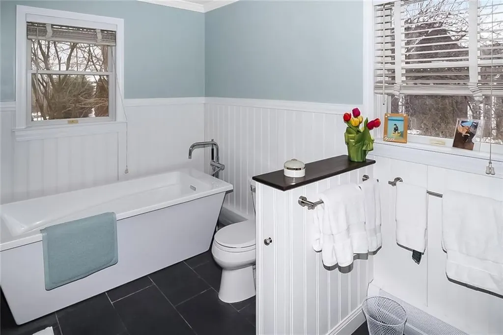641 Middle Road Portsmouth RI 02871