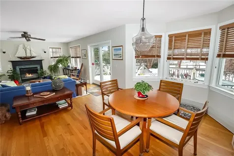 641 Middle Road Portsmouth RI 02871