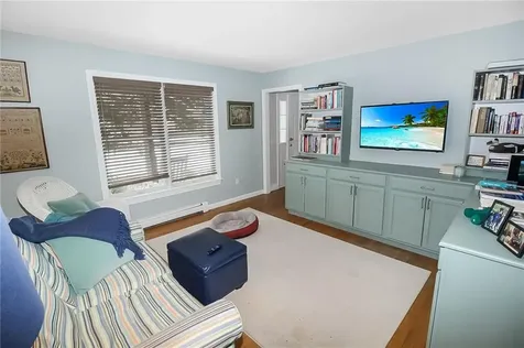 641 Middle Road Portsmouth RI 02871
