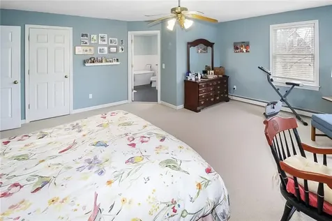 641 Middle Road Portsmouth RI 02871