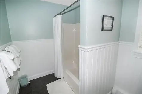 641 Middle Road Portsmouth RI 02871