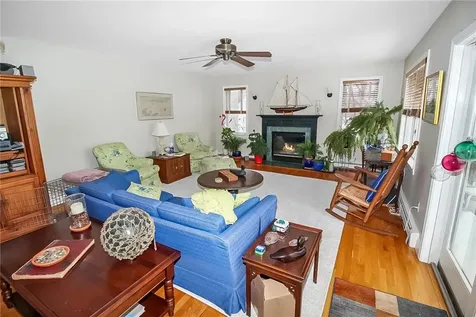 641 Middle Road Portsmouth RI 02871