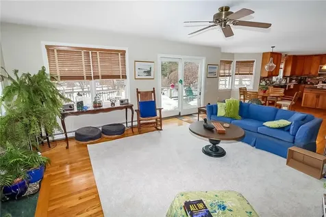 641 Middle Road Portsmouth RI 02871