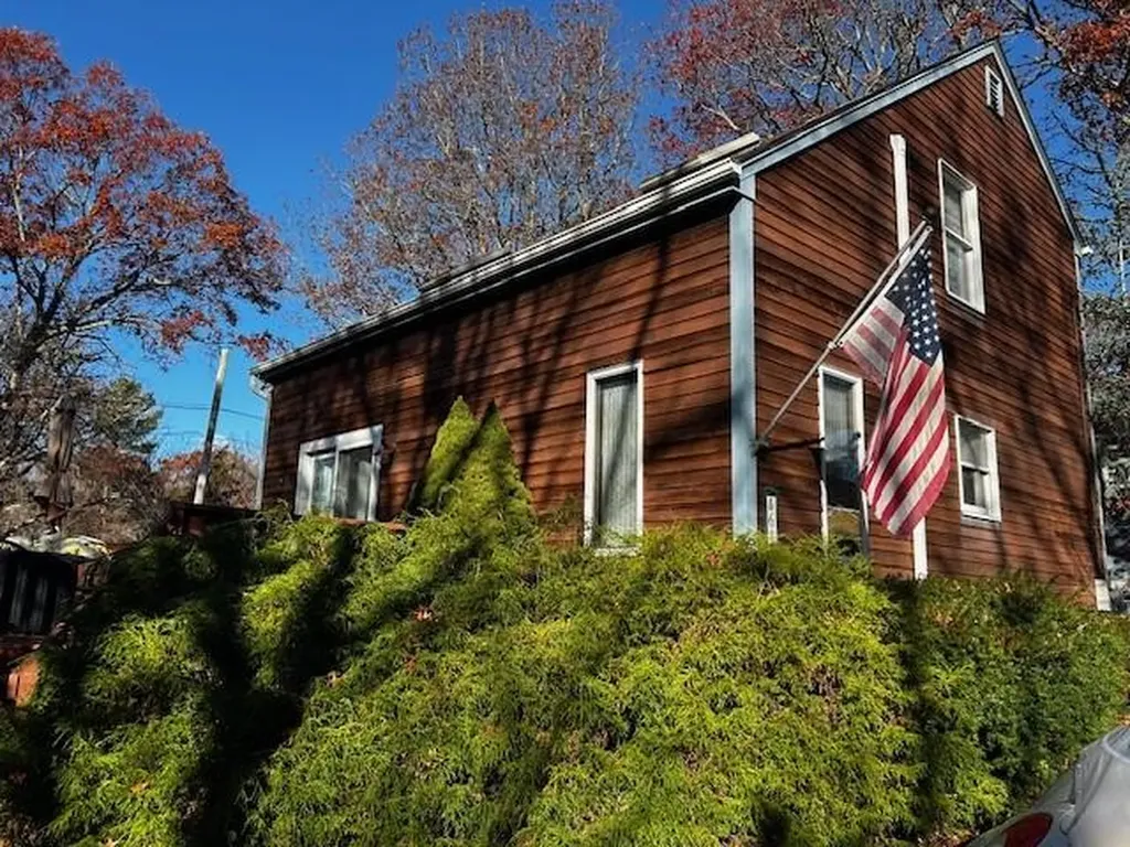 61 Ridgewood Road Charlestown RI 02813