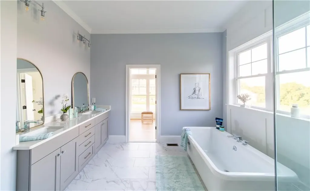 95 4 North Woods Trail South Kingstown RI 02879
