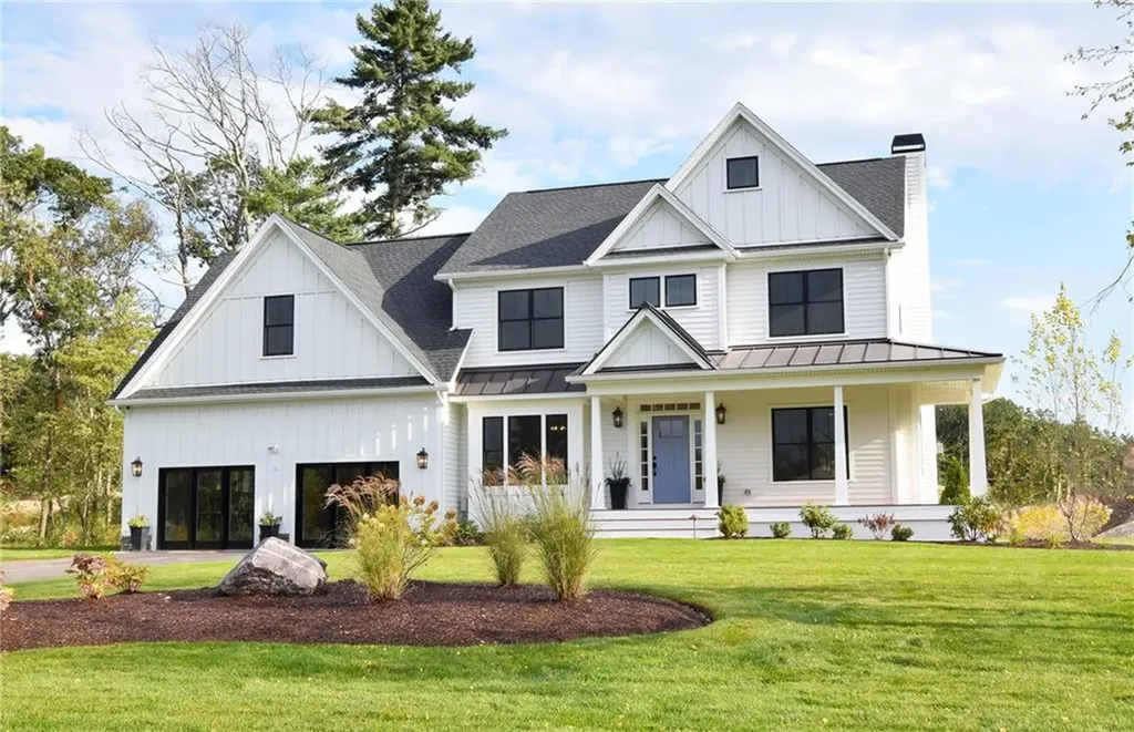 95 7 North Woods Trail South Kingstown RI 02879