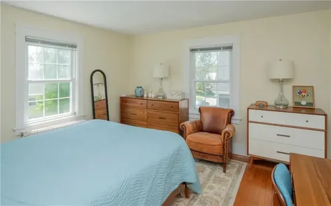 27 Red Cross Avenue Newport RI 02840
