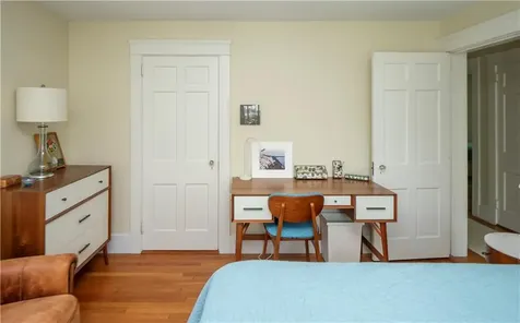 27 Red Cross Avenue Newport RI 02840