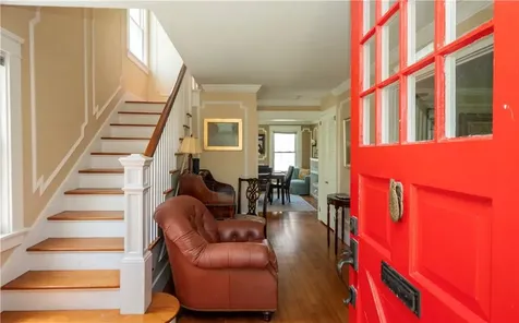 27 Red Cross Avenue Newport RI 02840