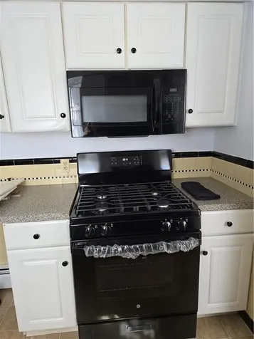 839 Greenwich Avenue Warwick RI 02886