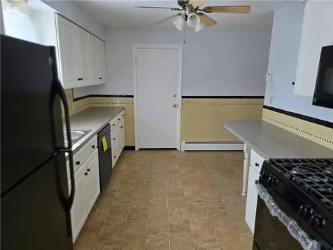 839 Greenwich Avenue Warwick RI 02886