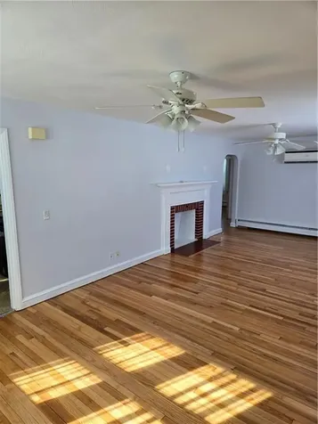 839 Greenwich Avenue Warwick RI 02886