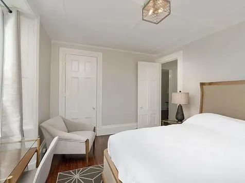 77 Coggeshall Avenue Newport RI 02840