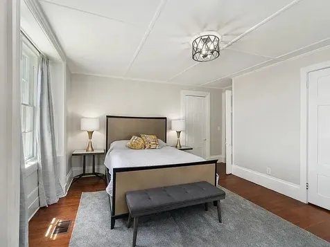 77 Coggeshall Avenue Newport RI 02840