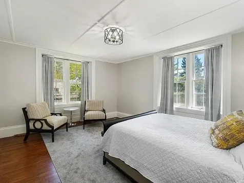77 Coggeshall Avenue Newport RI 02840