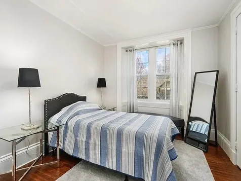 77 Coggeshall Avenue Newport RI 02840