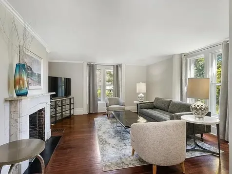 77 Coggeshall Avenue Newport RI 02840