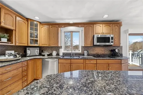 155 Sagamore Road Seekonk MA 02771