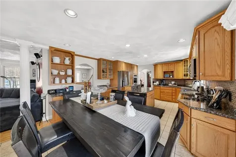 155 Sagamore Road Seekonk MA 02771